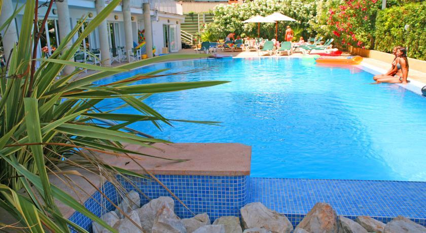 Hotel Bella Mar Кала Ратьяда Экстерьер фото